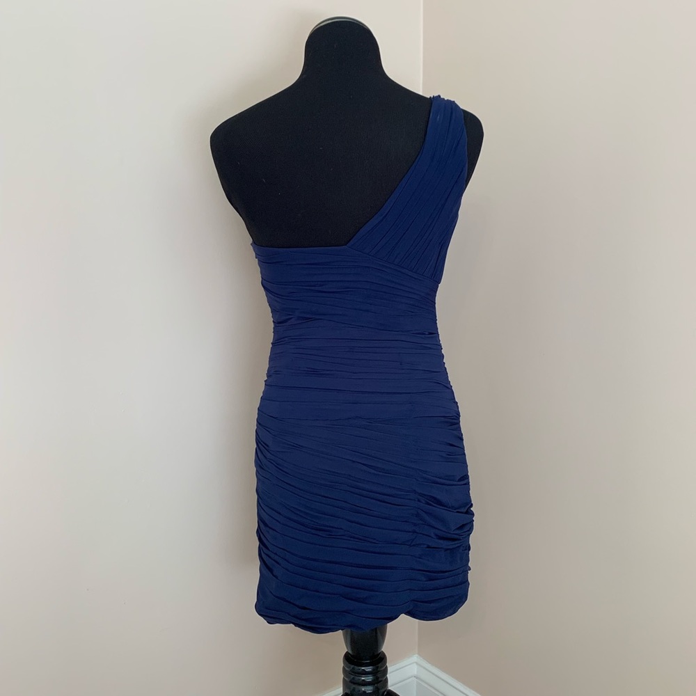 𝗥𝗢𝗨𝗖𝗛𝗘𝗗 𝗢𝗡𝗘 𝗦𝗛𝗢𝗨𝗟𝗗𝗘𝗥 𝗗𝗥𝗘𝗦𝗦 - Picture 3 of 3